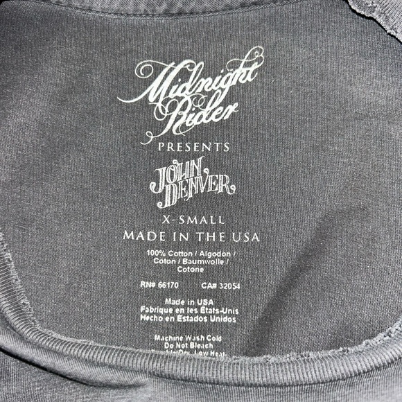 MIDNIGHT RIDER X JOHN DENVER COUNTRY ROADS GRAPHIC TEE IN SIZE XS - Picture 5 of 5